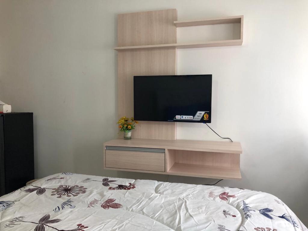 Apartment Grand Sentraland Karawang Manage By Laguna Room Dış mekan fotoğraf