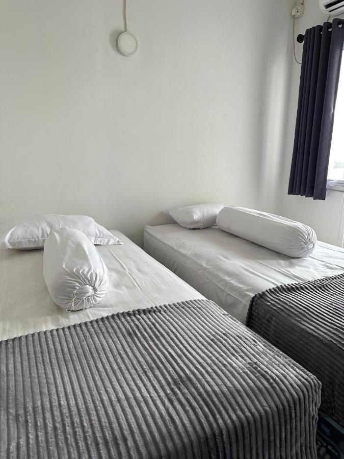 Apartment Grand Sentraland Karawang Manage By Laguna Room Dış mekan fotoğraf